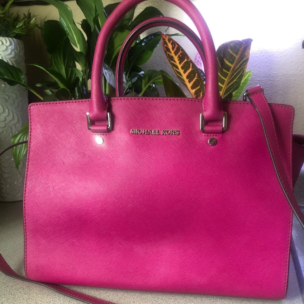Michael Kors purse